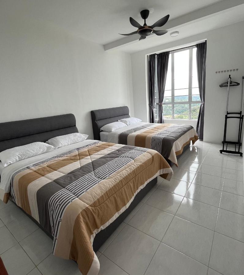 Cameron 1Room Apartment @ Emerald Avenue Бринчанг Экстерьер фото